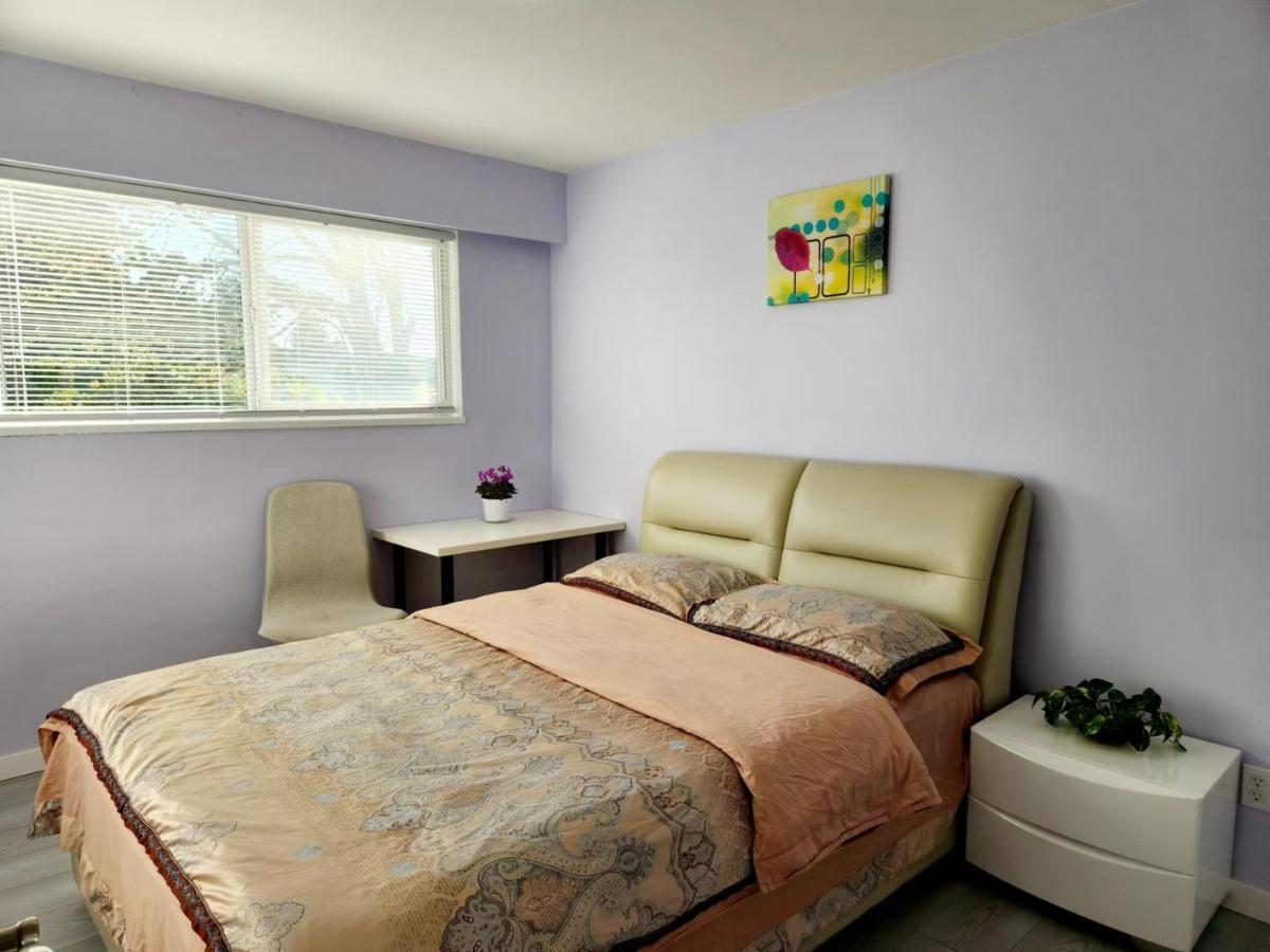Private Single Room In A House ريتشموند، كولومبيا البريطانية المظهر الخارجي الصورة